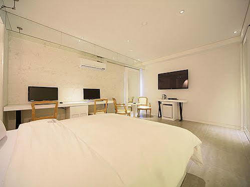Sinchon Hotel GAEUL Seoul Exterior foto