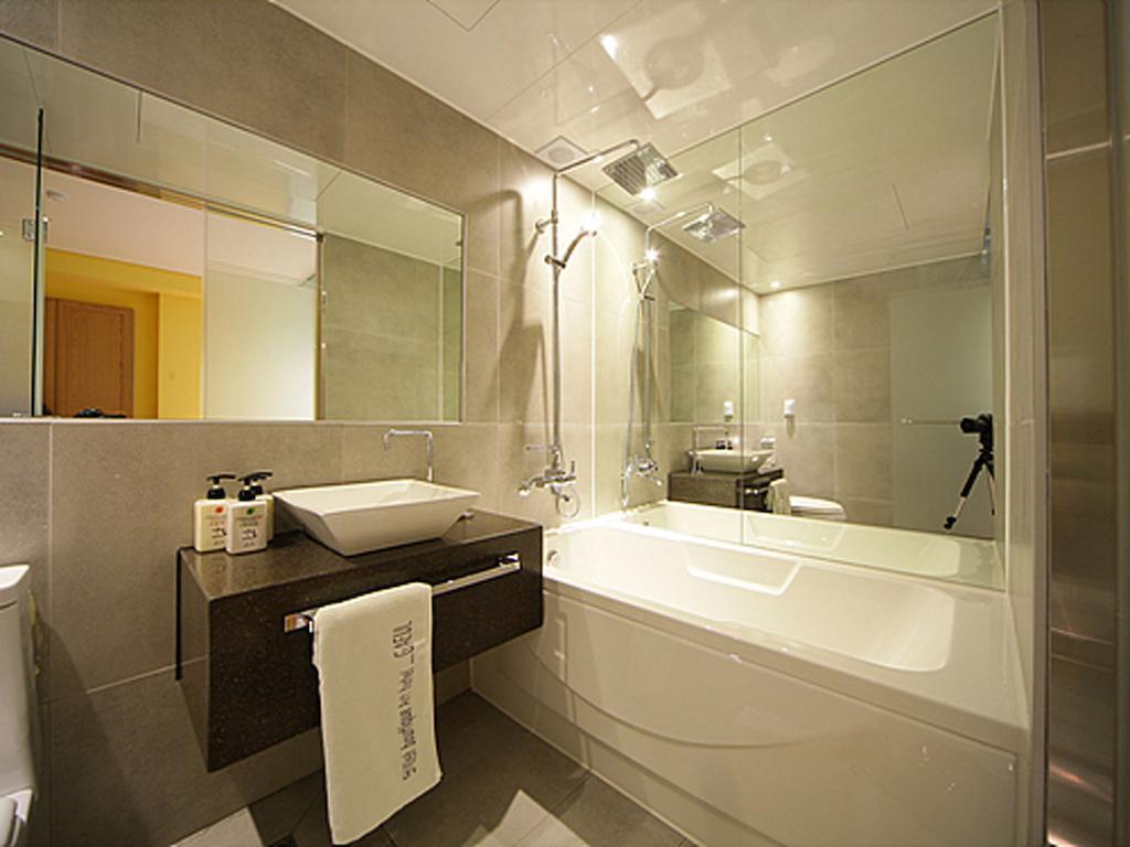 Sinchon Hotel GAEUL Seoul Exterior foto