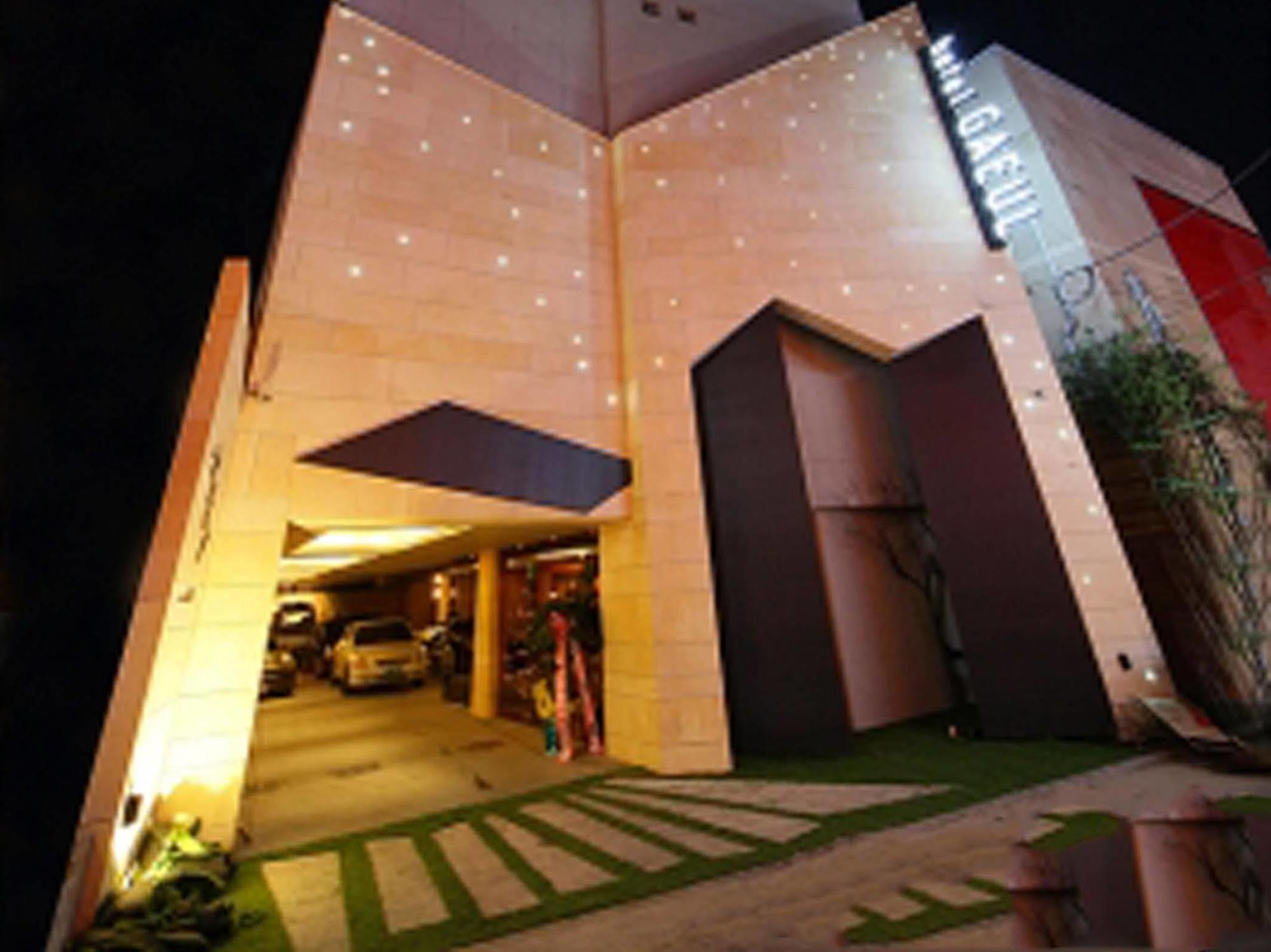 Sinchon Hotel GAEUL Seoul Exterior foto